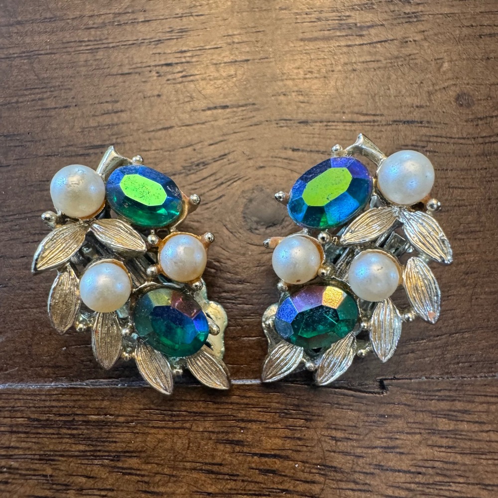 Lisner Earrings Women Gold Tone AB Green Rhinestone Faux Pearl Clip On Vintage